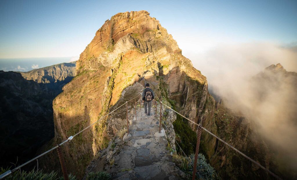 PR1 Pico Arieiro to Pico Ruivo hike in Madeira